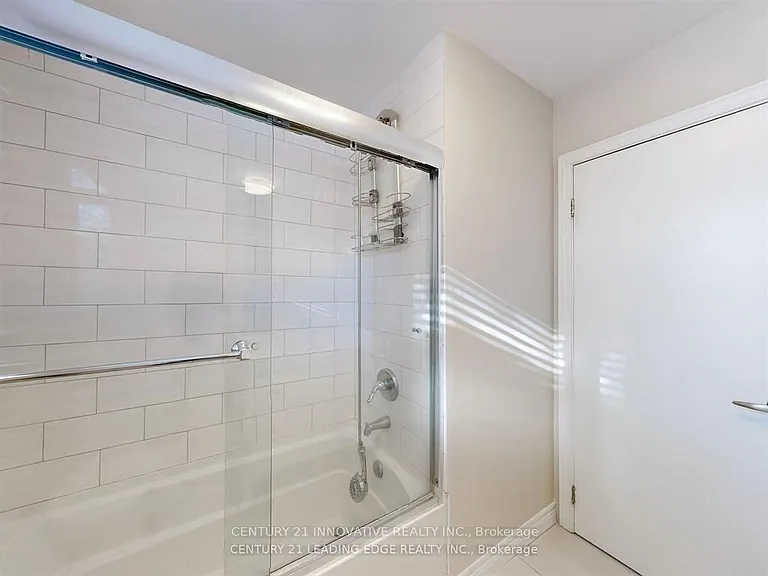 350 The Queensway S #MAIN — Photo 16