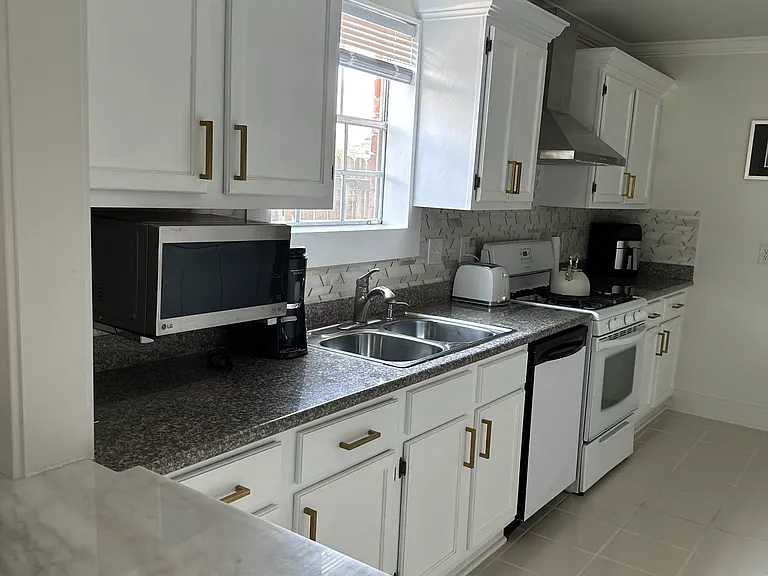 6614 Pontchartrain Blvd — Photo 16