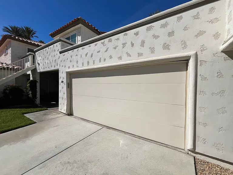 289 Vista Royale Cir W — Photo 35