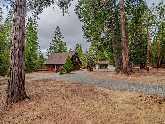 3rd image of 19740 Ponderosa Dr