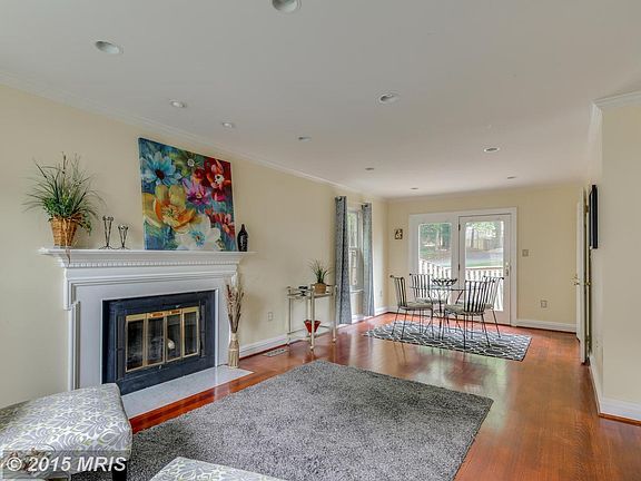2nd image of 10004 Park Woods Ln