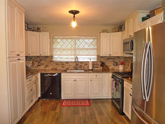 5th image of 104 Kirton Ct