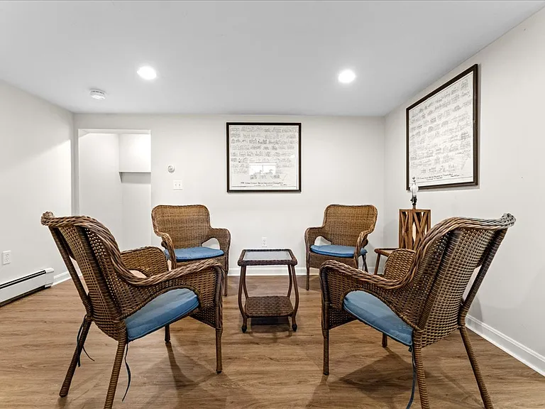 9 Priscilla Ave — Photo 41