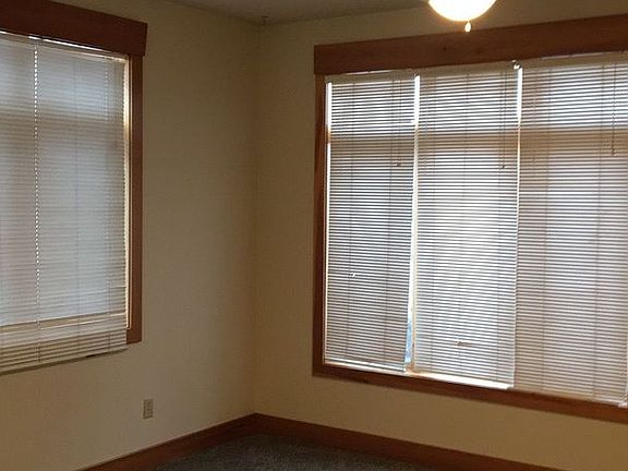 4th image of 719 SW Higgins Ave Unit A2