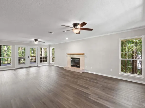 1026 Woodlore Cir, Gulf Breeze, FL 32563