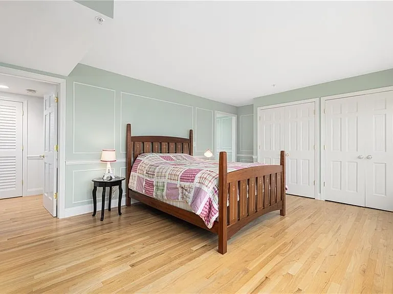 53 Conanicus Ave #3A — Photo 19