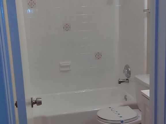 4th image of 411 E 97th St APT 5