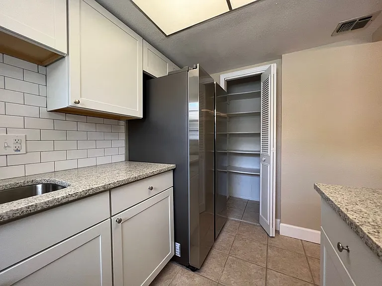 529 Hibiscus Way — Photo 12