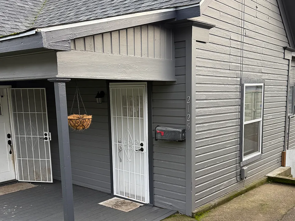 2125 NE Klamath Ave #A