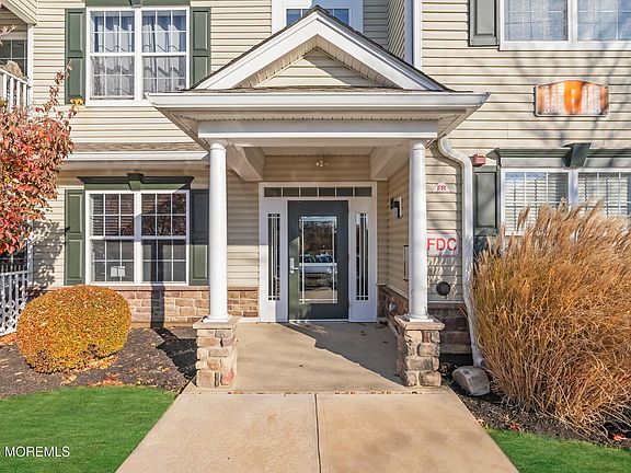 2nd image of 317 Mill Pond Way