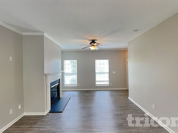 2nd image of 5862 Mahogany Pl SW