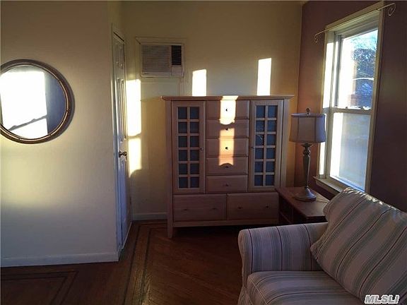 2nd image of 21 Smith St