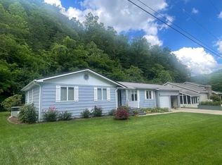 28 Rachel Ct, Pikeville, KY 41501