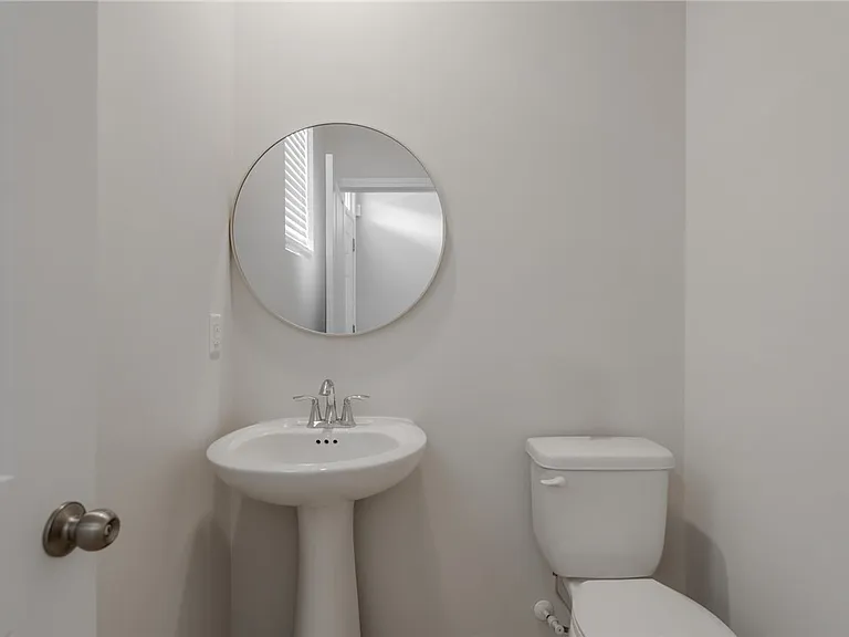 14 Loebner Ln — Photo 17