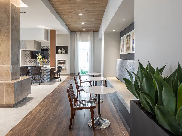 Broadstone Vintage Park apartments community photo
