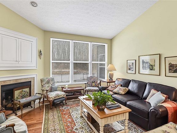 5th image of 31888 Pondside Dr