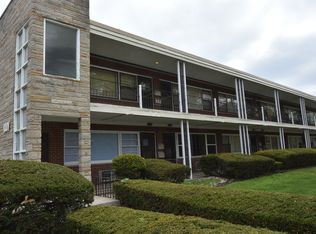 1001 N Harlem Ave APT B, Oak Park, IL 60302