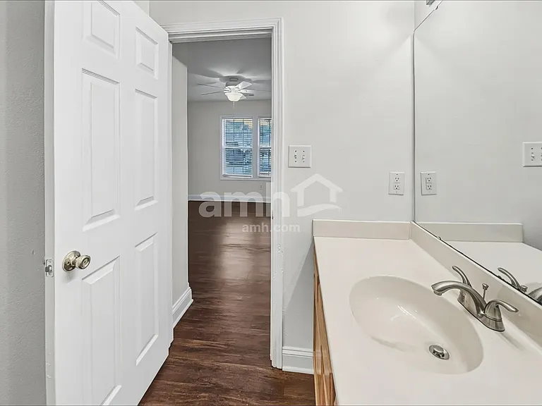 5899 Culloden Ct — Photo 9