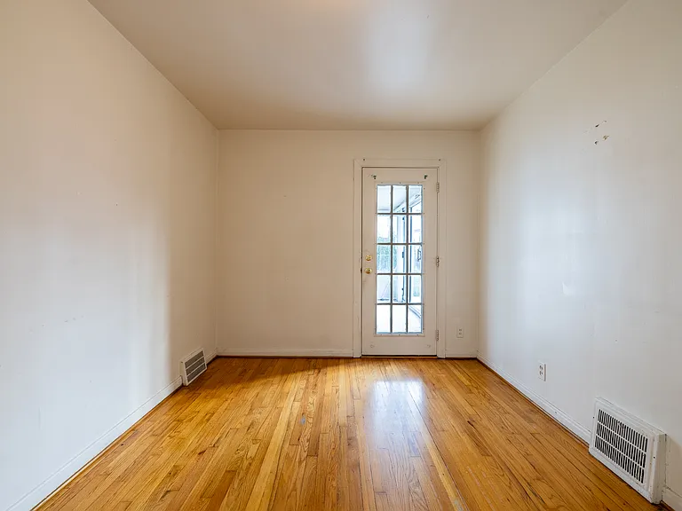 1423 Hollywood Ave — Photo 11