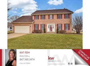 157 W Lynn St, South Elgin, IL 60177