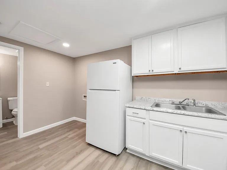 17111 River Rd #B — Photo 7