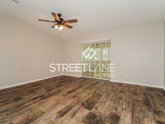 3rd image of 407 Pine Dr