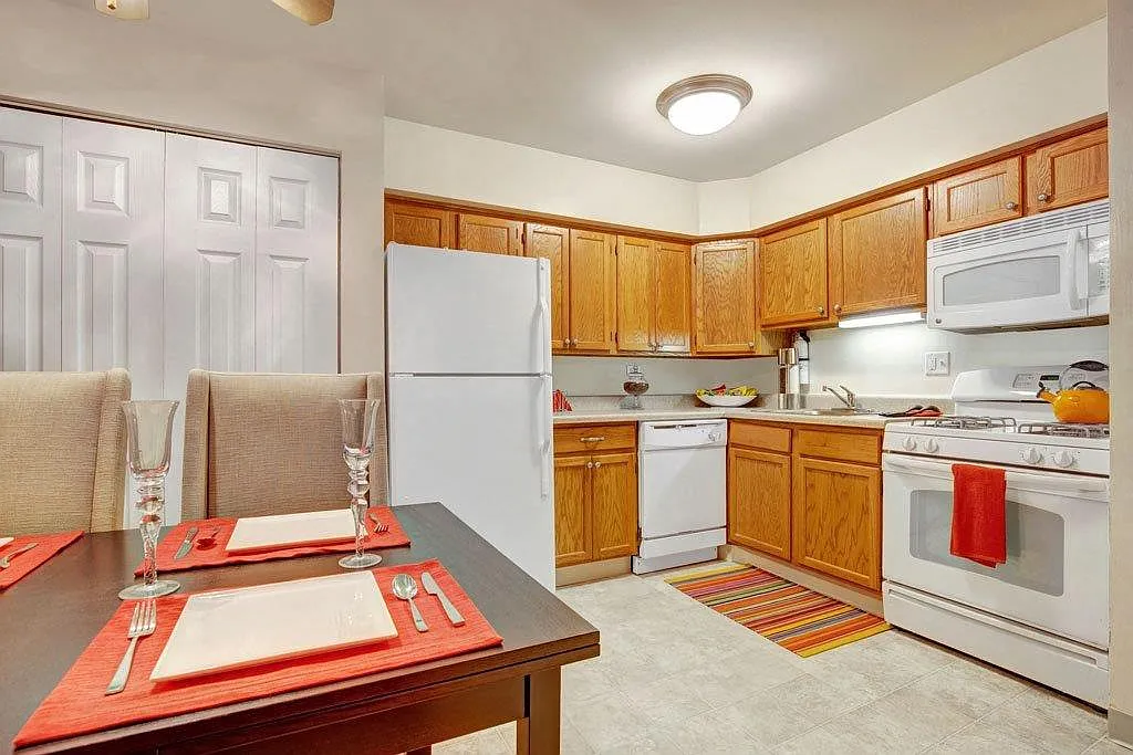 Blackhawk Apartment Homes — Photo 3