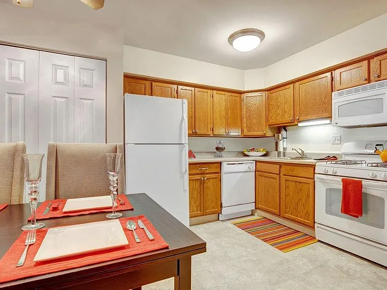 Blackhawk Apartment Homes — Photo 3