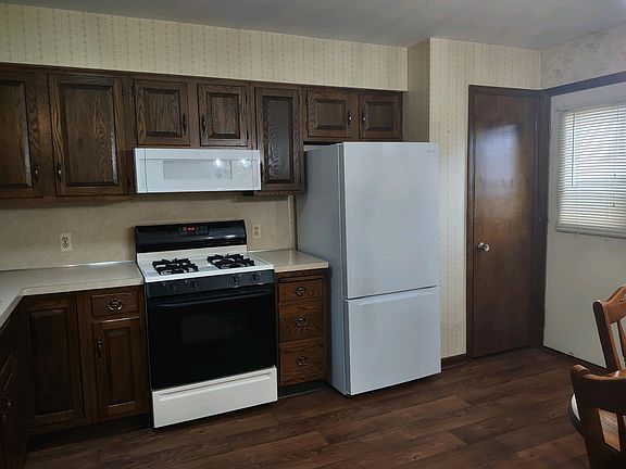 4th image of 5662 Leisure South Dr SE #3