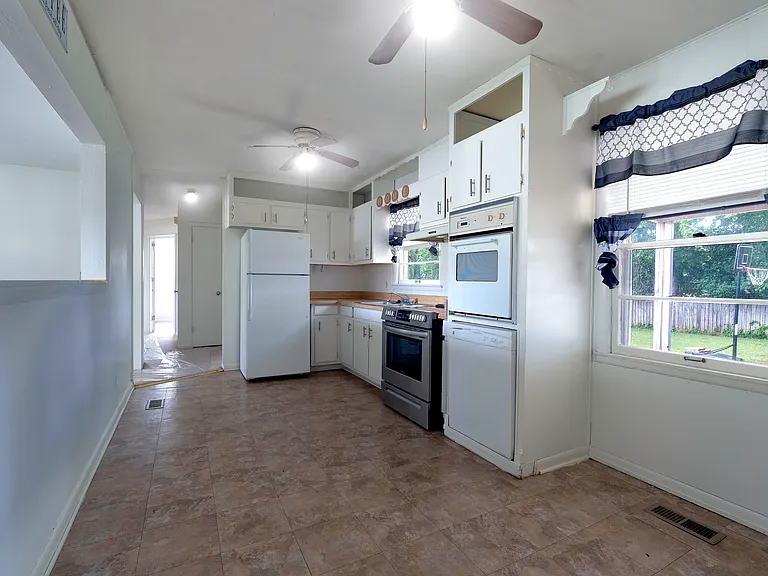 310 Jack Coleman Dr NW — Photo 6