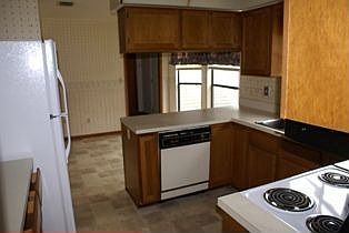 2nd image of 8121 Boonesborough Trl