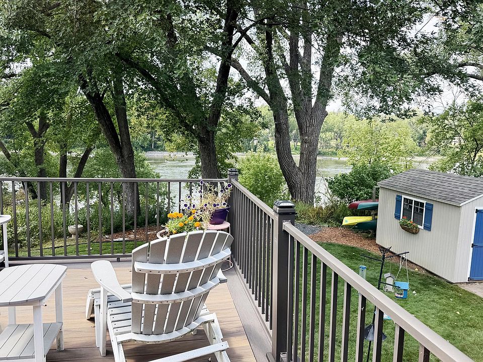 1st image of 165 Hartman Cir NE
