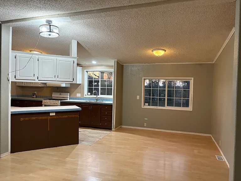 14588 Hamilton Nord Cana Hwy #B — Photo 4
