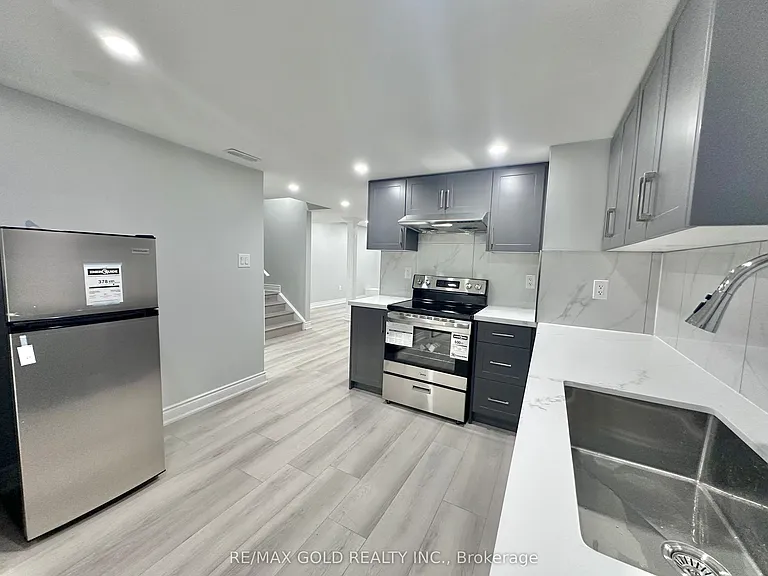 555 Settlers Rd W #BASEMENT — Photo 11