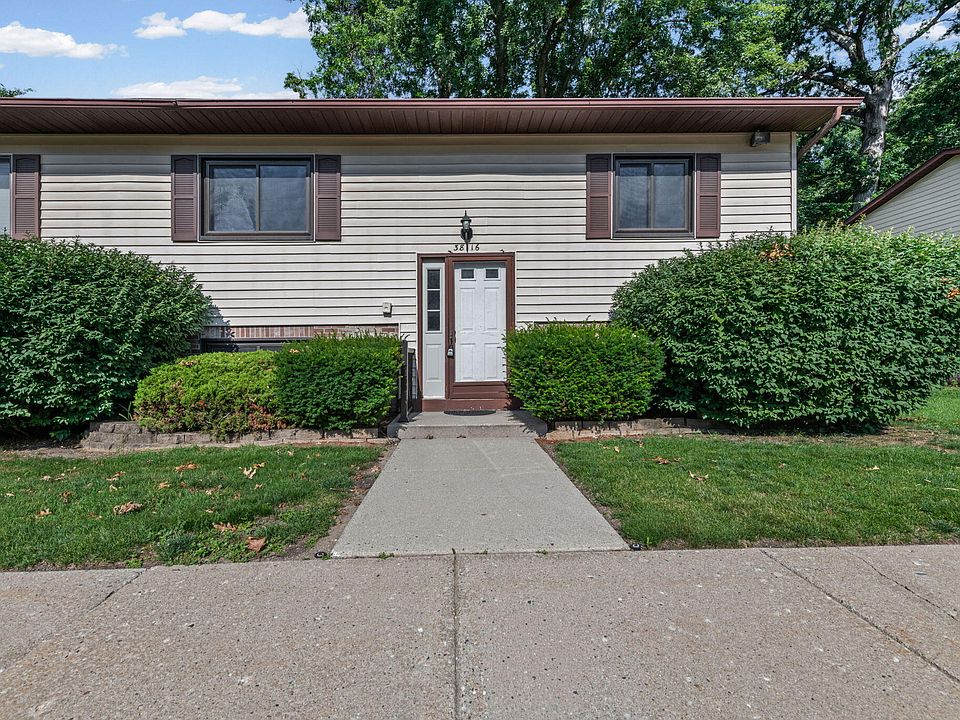 1st image of 38116 Hixford Pl