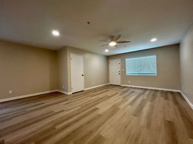 10782 Walnut Street — Photo 2
