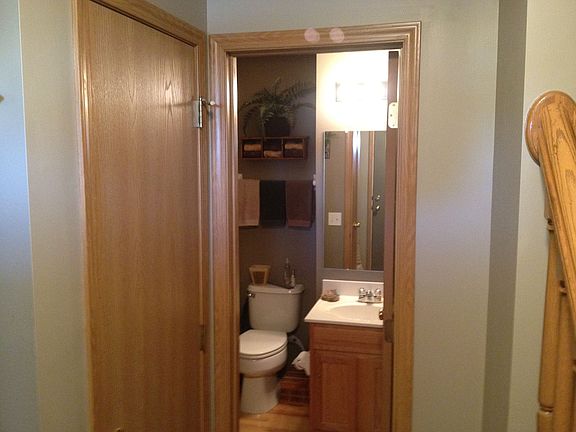 3rd image of 1128 Valley Dr