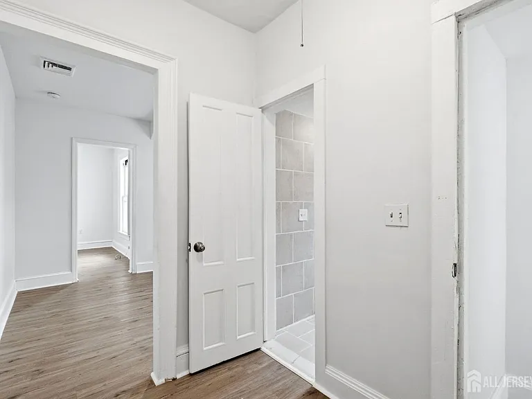 30 W Somerset St #2B — Photo 9