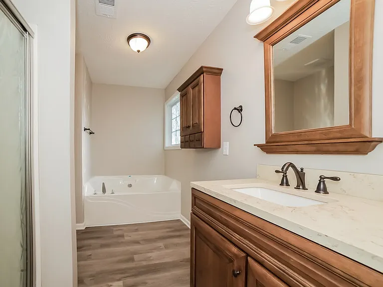 91 Christopher Dr — Photo 11
