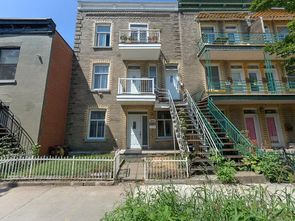 2211 Rue Marie Anne E #2215, Montreal, QC H2H 1N1