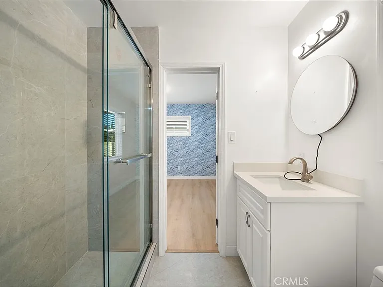 912 W Hill Ave — Photo 16
