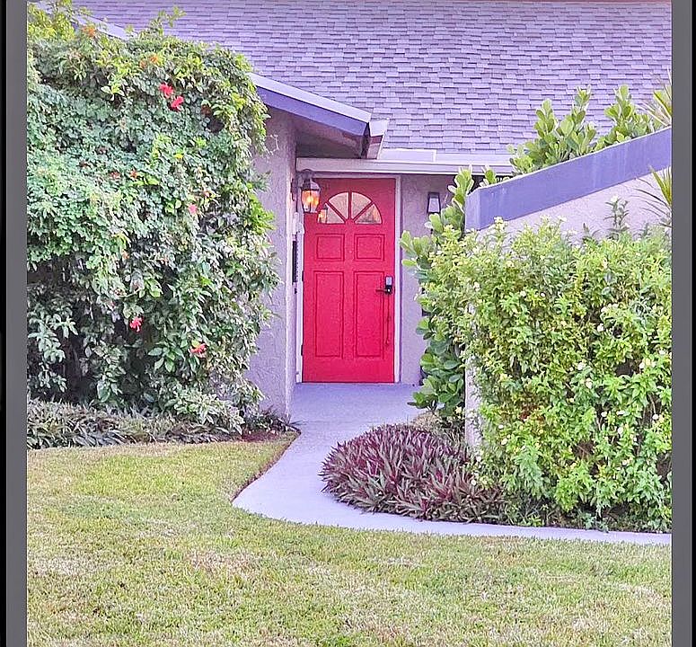 Red door Chinese Good Luck