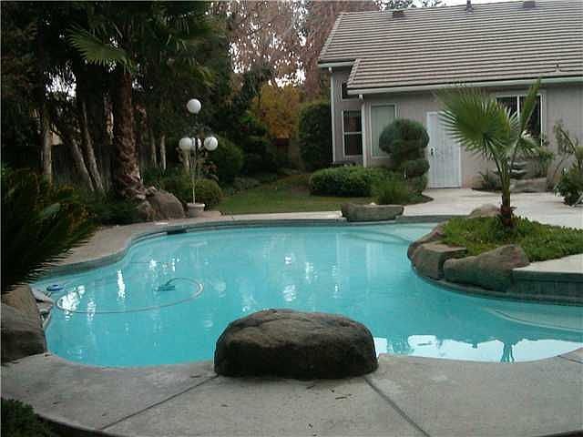 1st image of 7570 N Sunriver Dr