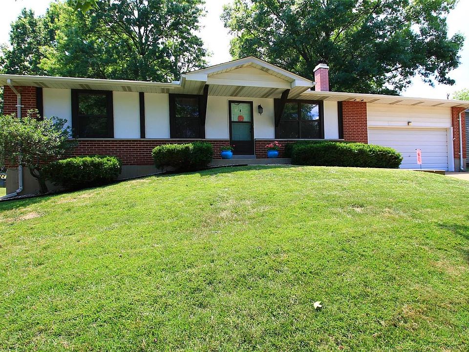 1st image of 2873 Woodbury Dr