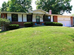 2873 Woodbury Dr, Saint Louis, MO