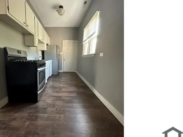 8218 S Houston Ave #2R, Chicago, IL 60617