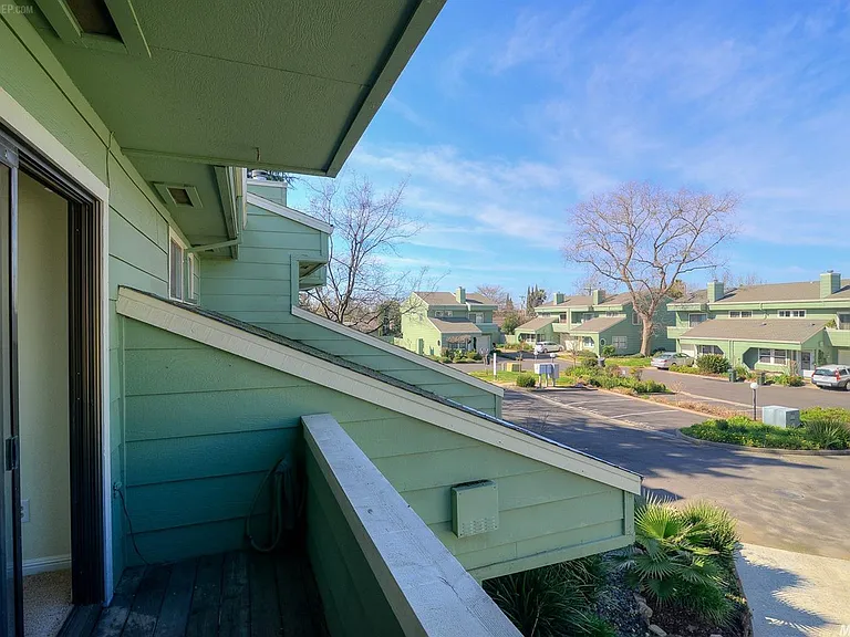 2833 Edison Ave — Photo 5