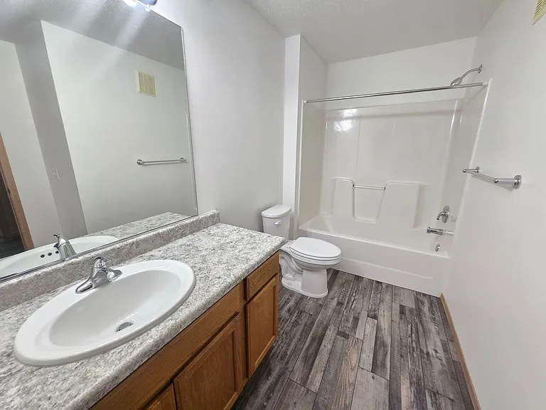 Prairie Gardens Apartments — Photo 54
