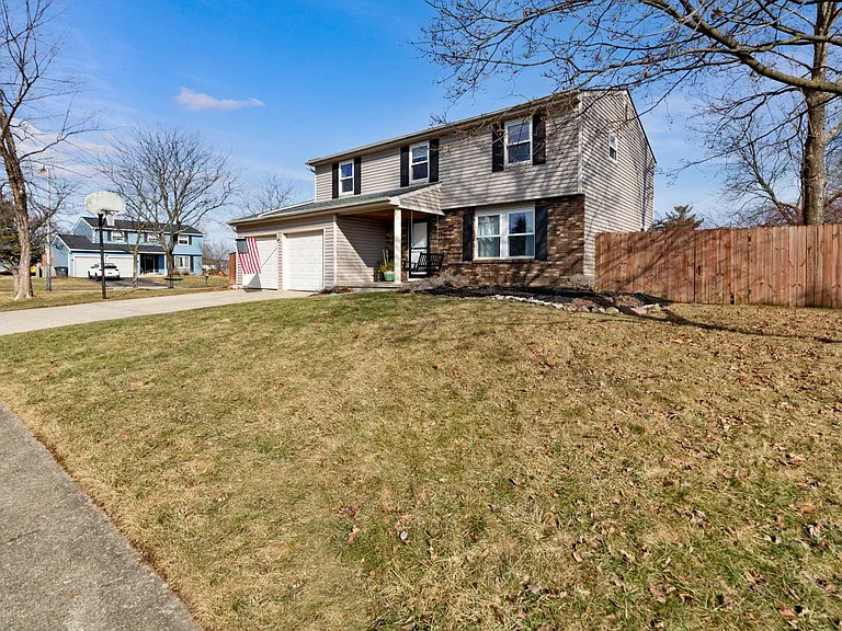 880 Ruskin Dr — Photo 4