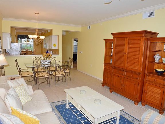 5th image of 10350 Washingtonia Palm Way APT 4215